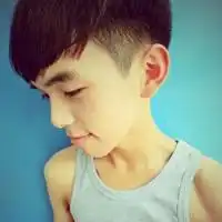 我的是男生,额头有点窄,脸有点长,剪什么发型好看