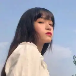 星空迷上了山野有雾有灯也有归人超拽个性的微信非主流女生头像