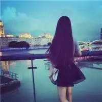 微信图片女生简单气质背影素描微信头像图片大全
