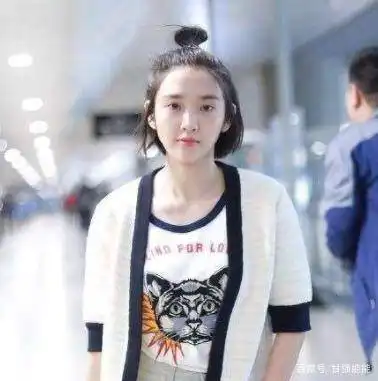 张若昀女儿大名曝光,曾是情侣名,如今一家三口亲子名