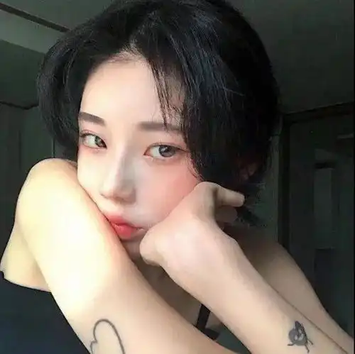 当对象问你前任哪点比她好时哈哈哈这反应速度可以的
