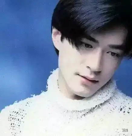 白月光顶流男星,竟是隐藏海王,家人自爆一晚换一个女友