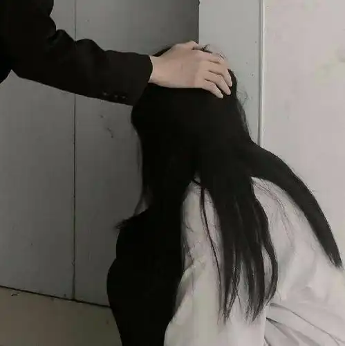 有没有黑白的情头