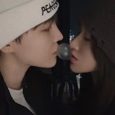 女生说我去洗澡澡啦,二愣子才回去吧,高情商男生这样回