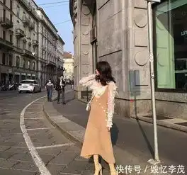 街拍美女不只是性感,蕾丝裙也能穿出仙气十足