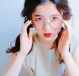 眼镜的美,通过有色看你