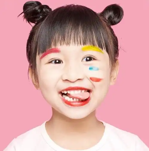 四岁半的女儿每天早上幼儿园都很焦虑,一直不停哭诉说想妈妈,怎么办