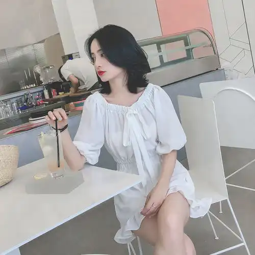 矮个女生别忘了试试显腿长的短裤套装啊,真的挺显个高哦