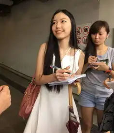 女版王祖蓝伏地魔红衣女鬼酒楼咨客2017香港小姐佳丽惊吓程度爆灯