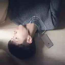 头像感情这事要讲究再孤单也别将就