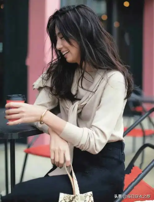 到底是谁拿走了女人的女人味中性穿搭详尽分析,提升韵味更迷人