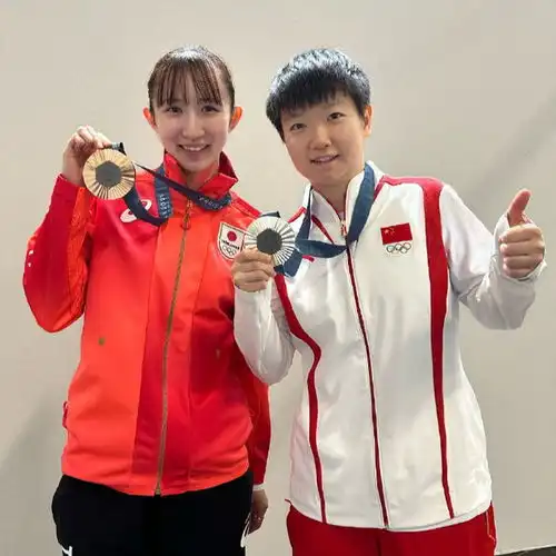 24岁日乒女神更新社媒头像五星红旗醒目,网友热议想嫁来中国