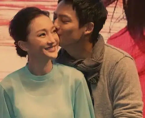 继王栎鑫离婚后,周迅官宣离婚消息,其实一切早有预兆
