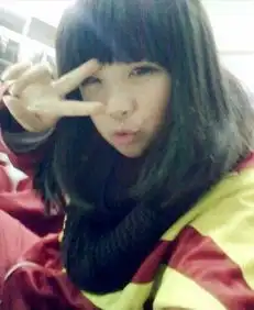 网友晒心中最美校服女生洋溢青春气息
