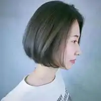 2019美女直发图片长发直发美女背影头像图片