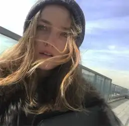 见过美女,但没见过这么漂亮的美女,真是太漂亮了
