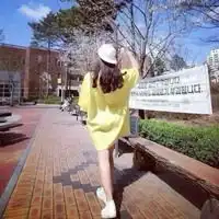 qq头像女生简单干净