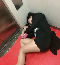 搞笑内涵图妹子,这样我真的没明白你的意思啊
