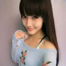 求这个人的名字我记得以前是主播还是网络红人