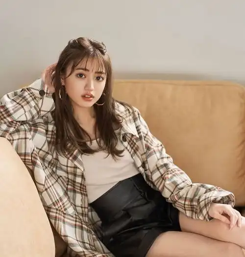 日童星不负众望长成仙气美女,无辜大眼加长腿网民赞真人阿丽塔