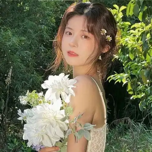 文案我喜欢你如果合法了我就和你结婚你穿长婚纱我穿短婚纱