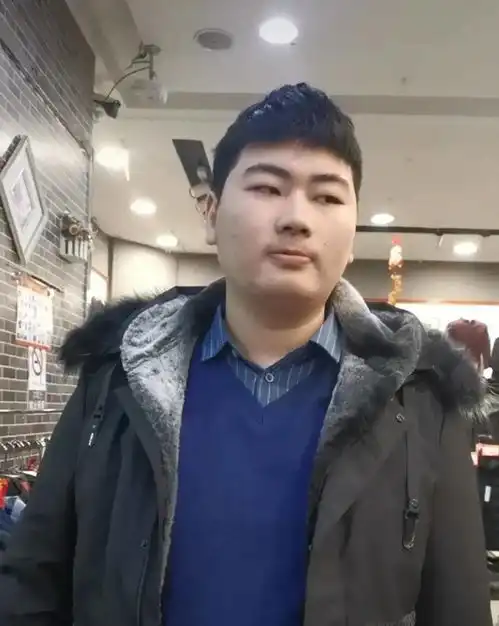 离婚不过5天,陈亚男朱小伟生活差距明显,女方或将摊上巨额赔偿