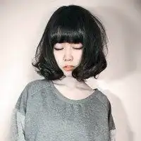 头像女短发复古街拍微信头像图片大全