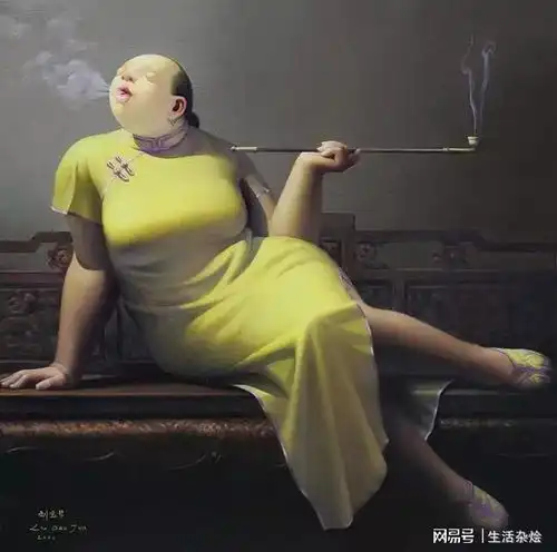 会吐烟圈的胖女人