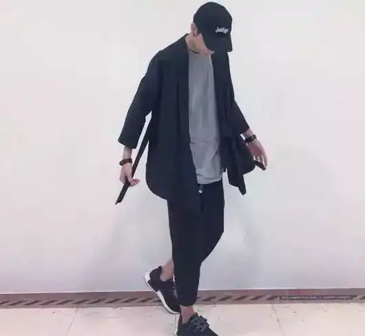 男生型男必备的四种色彩搭配技巧,夏天服装搭配不用愁
