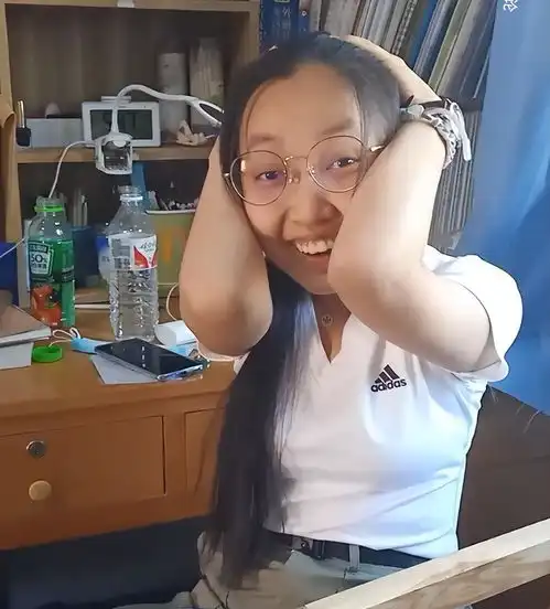 山西女子因女儿高考438分高兴炫耀,网友终于看到考400多分的