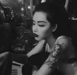渣女频繁回复你这4字消息,只是在玩你,你还当真了