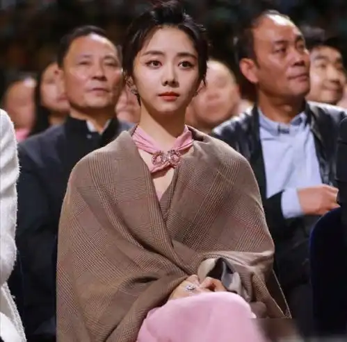 金鹰节颁奖晚会女星状态赵丽颖宋茜公主裙太美,谭松韵气质大变