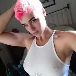 神评论穿乳钉,敢穿就要露