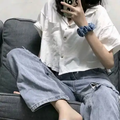 不露脸部位女头温柔文案