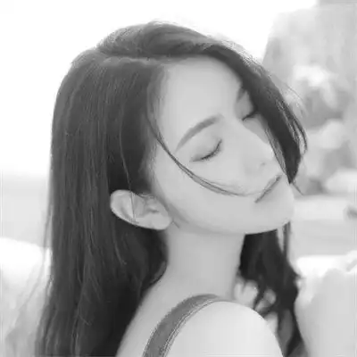 女生头像黑白图片2023最火爆