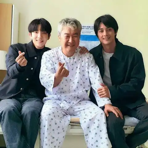 恶之花李准基长文谢粉丝与工作人员笔记手稿公开美丽字迹