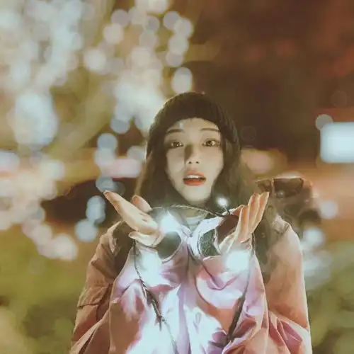 大二女生瞒母亲参加新冠疫苗二期试验曾发烧自愈,生活学习如常