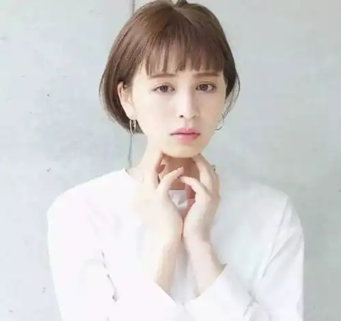 同是超短发,到底哪错了