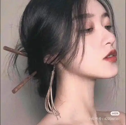 他说爱情已迟暮