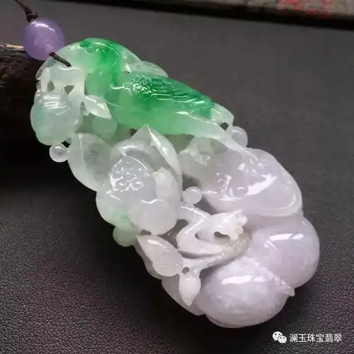 佩玉有讲究,翡翠花件寓意多合适自己的才最好