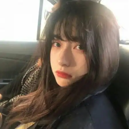 女生头像正脸高清长发,优秀干净快乐的女生