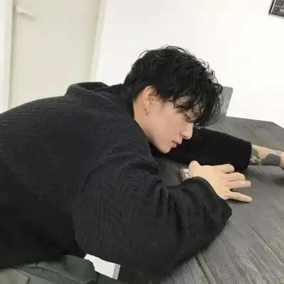 超酷成熟干净男头像涉水而过并不代表你拥有整片大海.