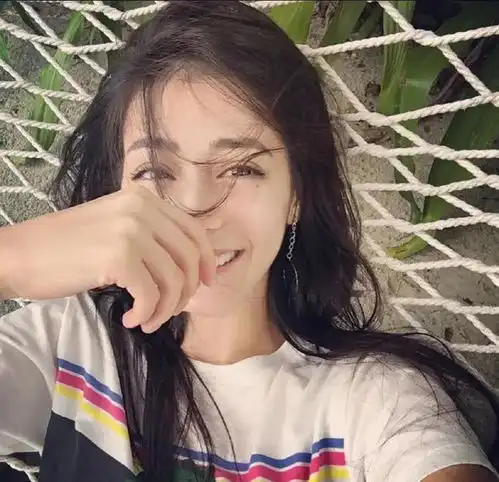 嘉行传媒捧不红的3位美女,一位担任万年女配,一位低调离开