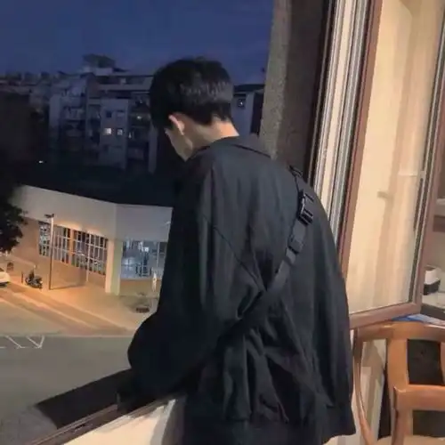 高质量小众男生头像