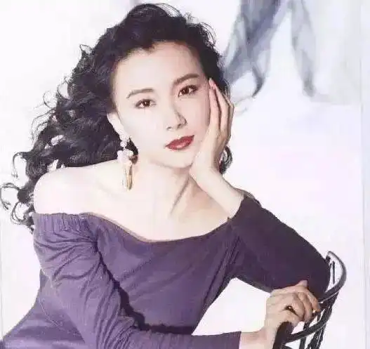 至今未嫁的10位大龄港台女星,最大的已达88岁,还有人谈12个男友