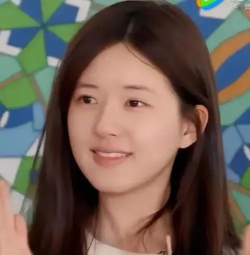 女星素颜pk,baby清纯淡妆被嘲心机,赵露思憔悴变样太幻灭