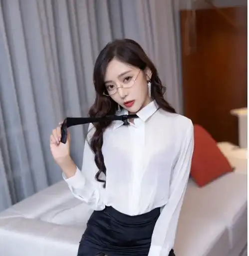 语画界美女模特王馨瑶yanni黑丝美腿职场ol韵味十足性感写真高清视频和图