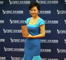减重20斤后45岁的佟掌柜,从大妈变少女,竟和胡歌配一脸