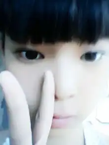 网络上那么多美女头像哪来的那些女生自拍的吗