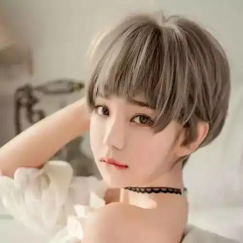 女人别剪显老气的头发,今夏流行这种冻龄发型,你中意哪款